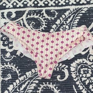 Tori praver Flower bottoms